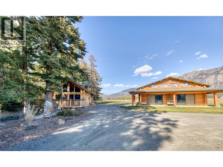 Property Photo: 819 & 822 Sinclair Road BC V0B 1G2