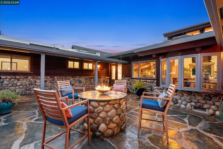 Property Photo:  2216 Blackstone Dr  CA 94598 