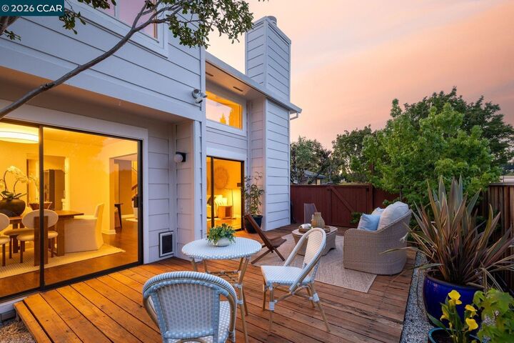 Property Photo: 1712 Saint Andrews Dr CA 94556
