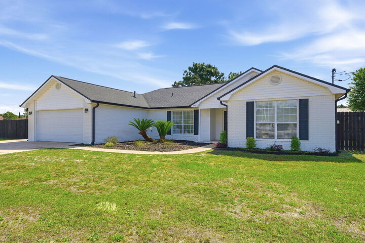 Property Photo:  2166 Ortega Street  FL 32566 