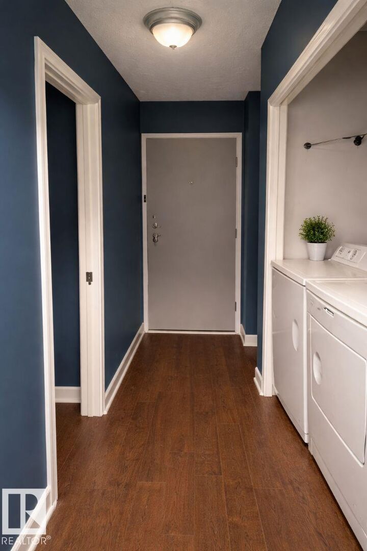 3819 76 Street NW 4 — photo 1