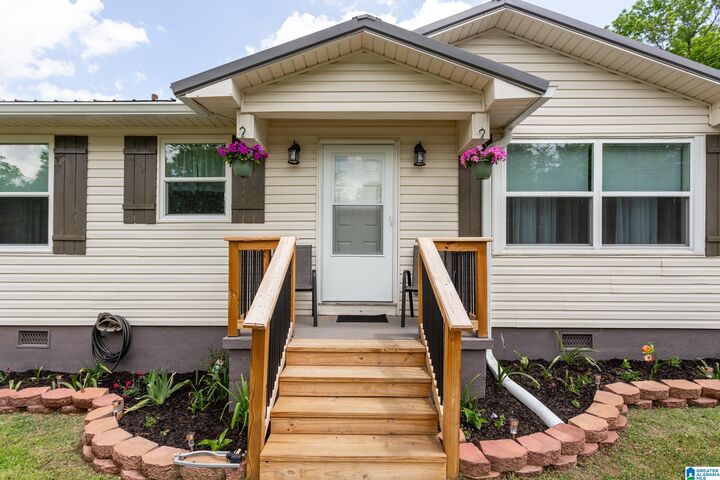 Property Photo:  707 Bain Avenue  AL 36277 