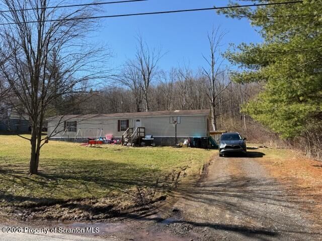 Property Photo:  1161 Lake Henry Road  PA 18436 