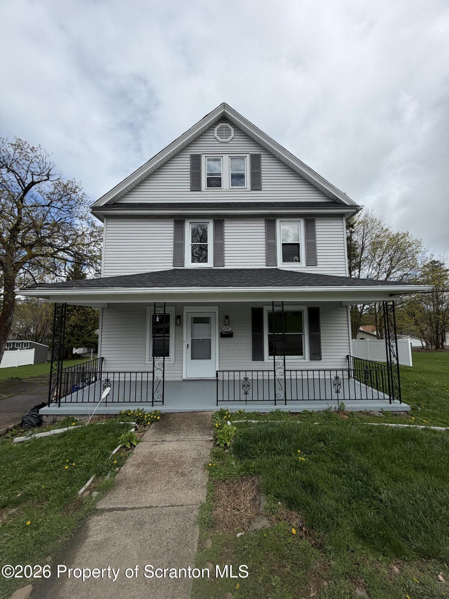 Property Photo:  207 Midway Avenue  PA 18411 