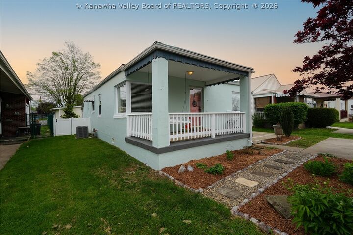 Property Photo: 307 25th Street WV 25064