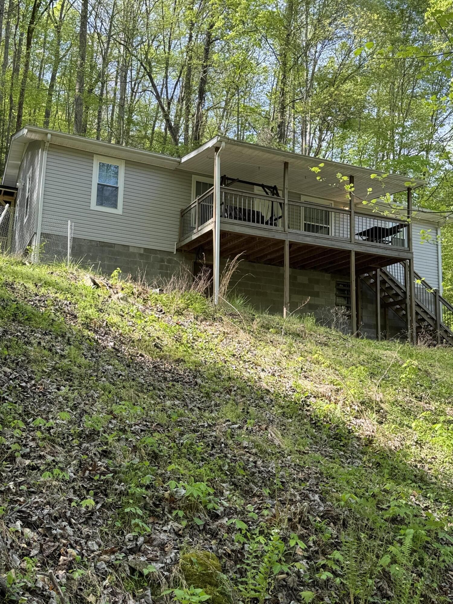 Property Photo:  454 SW Four Mile,Right Fork Road  KY 40939 