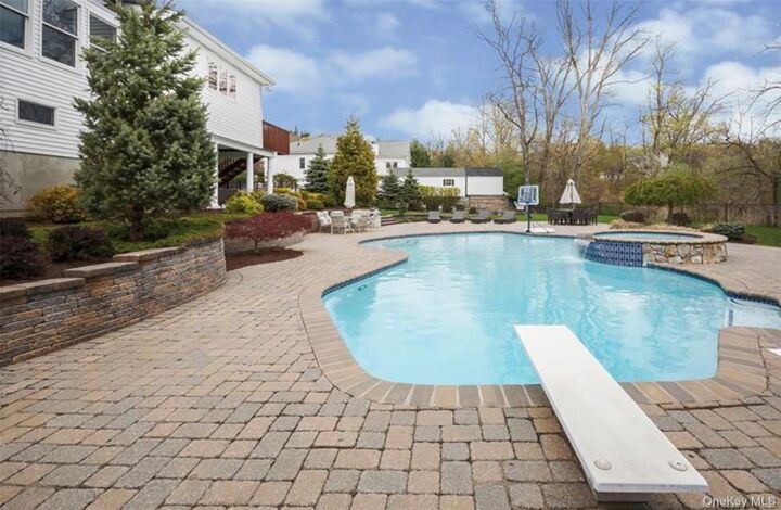 Property Photo:  6 Dunderberg Road  NY 10986 