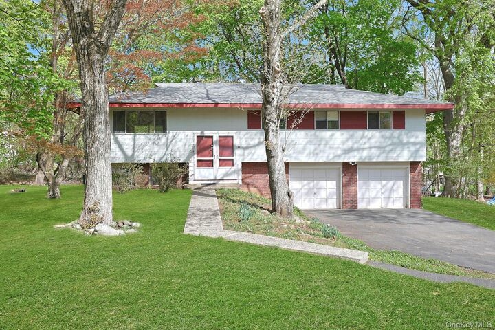 Property Photo:  44 N Southgate Drive  NY 10977 