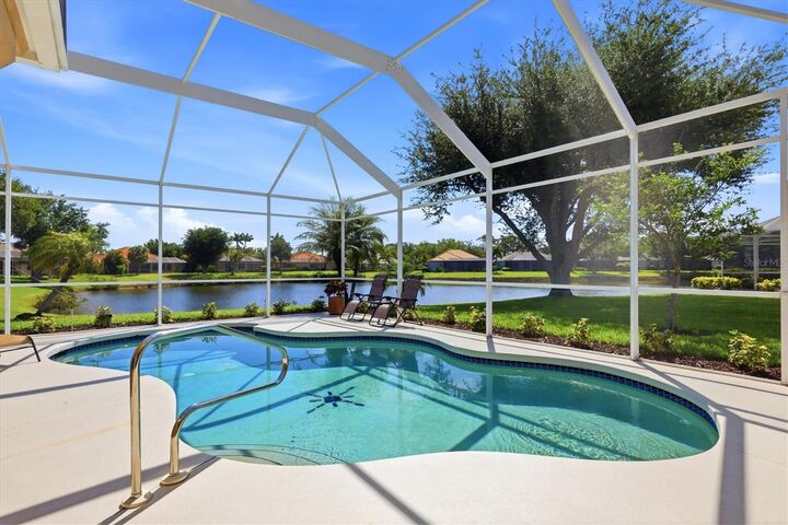Property Photo:  4120 Lakes Court  FL 33953 