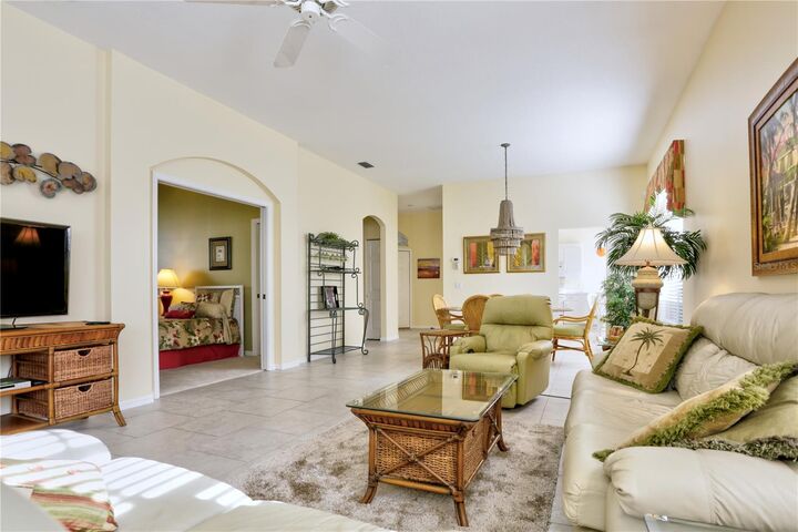 Property Photo:  865 Tartan Drive 2  FL 34293 