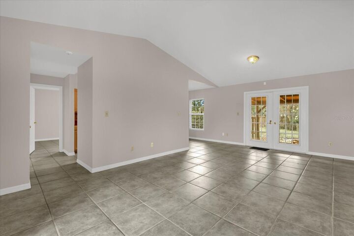 Property Photo:  203 Larkspur Court  FL 34743 