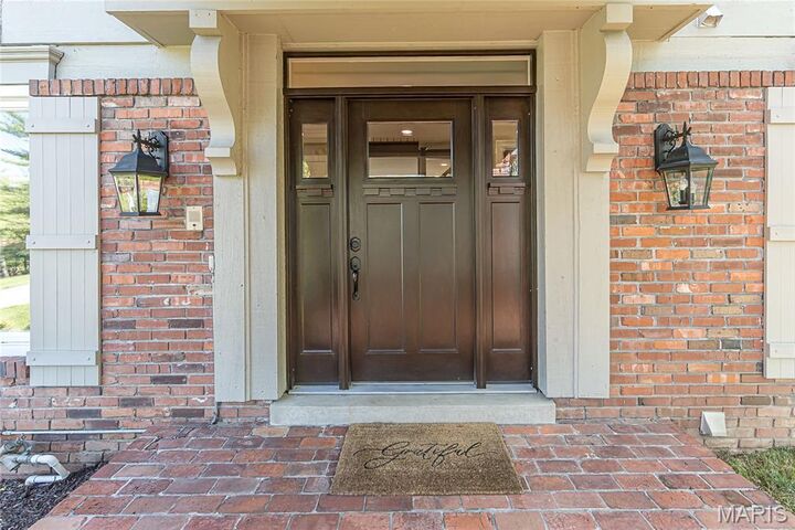 Property Photo:  416 Hibler Woods Court  MO 63141 