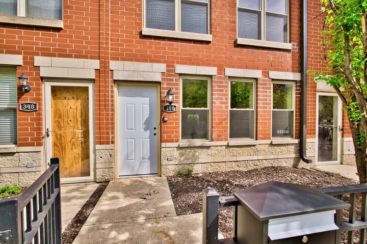 Property Photo:  350 E Eastgate Place  IL 60616 