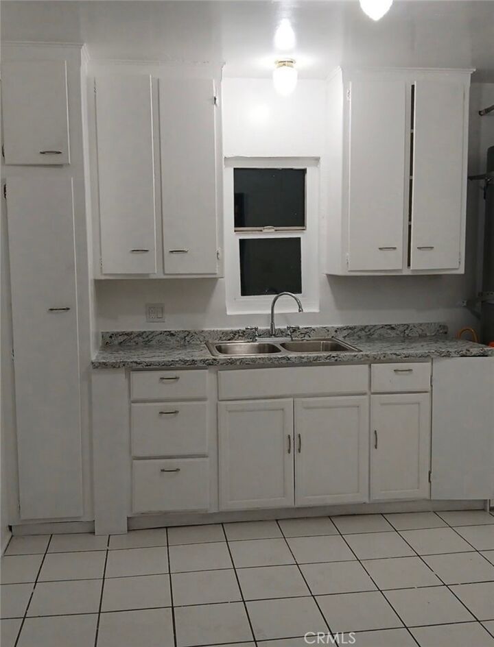 Property Photo:  904 S Bullis  CA 90221 