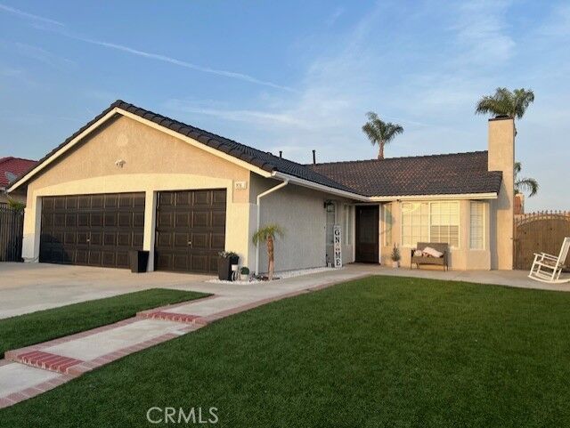Property Photo:  9765 Venus Lane  CA 92335 