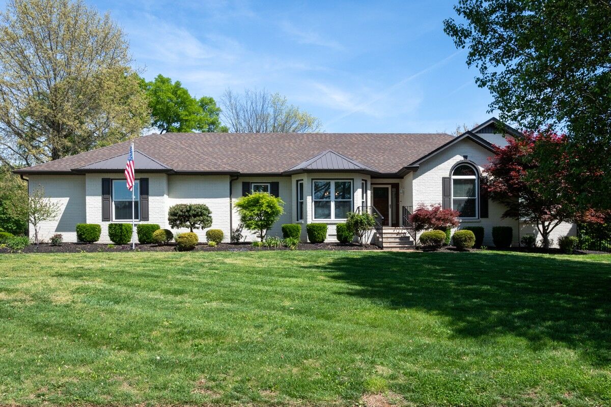 Property Photo:  1051 Westbrook Dr  TN 37066 