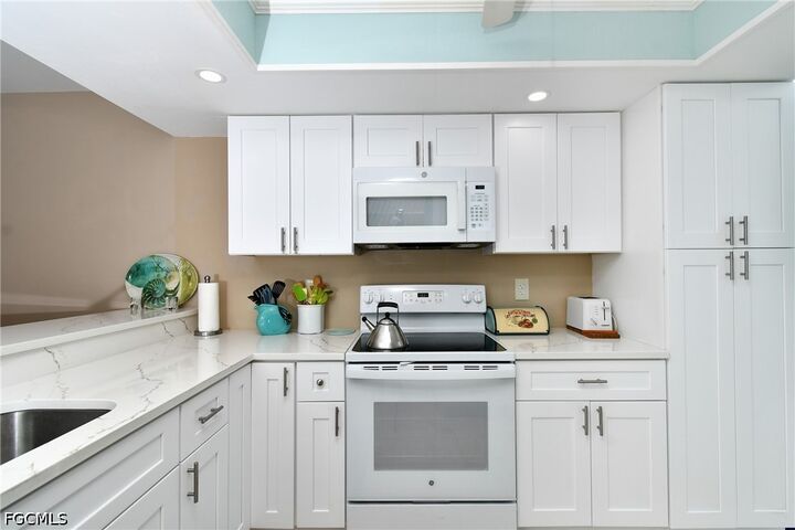 Property Photo:  12171 Kelly Sands Way 1568  FL 33908 