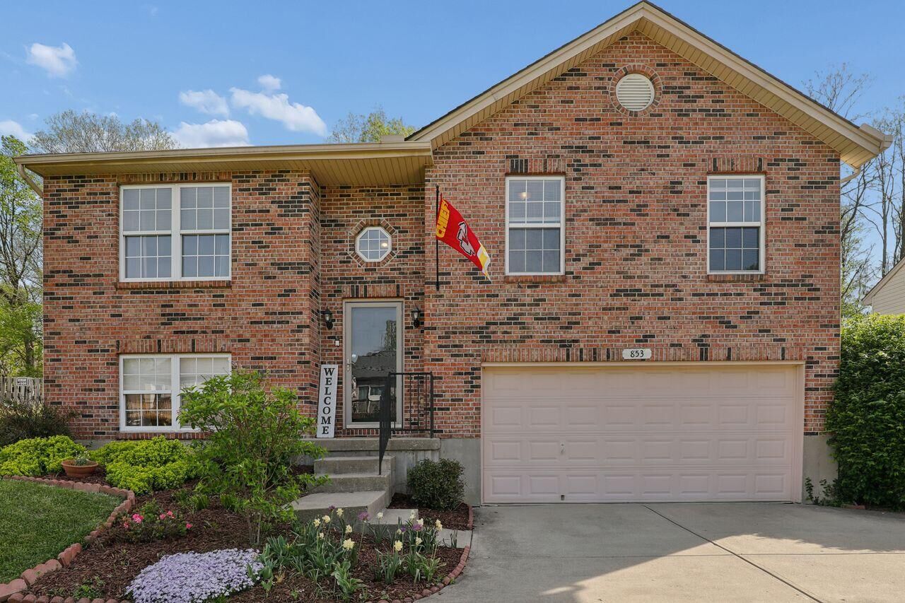 Property Photo:  853 Virginiabradford Court  KY 41018 