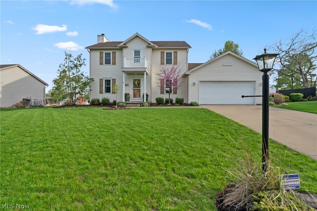 Property Photo:  114 Shawnee Circle  OH 44641 