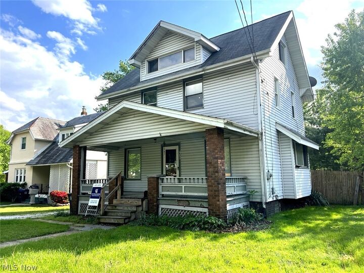 Property Photo:  238 Para Avenue  OH 44305 