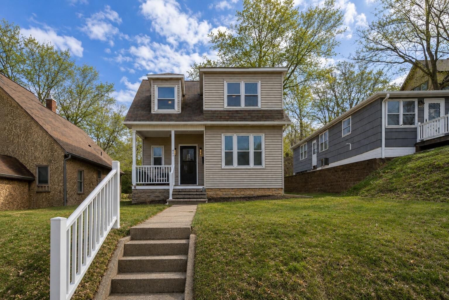 Property Photo:  407 E Pleasant Street  MN 56001 