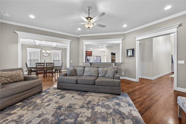 Property Photo:  2003 NE Steinbeck Drive  AR 72712 