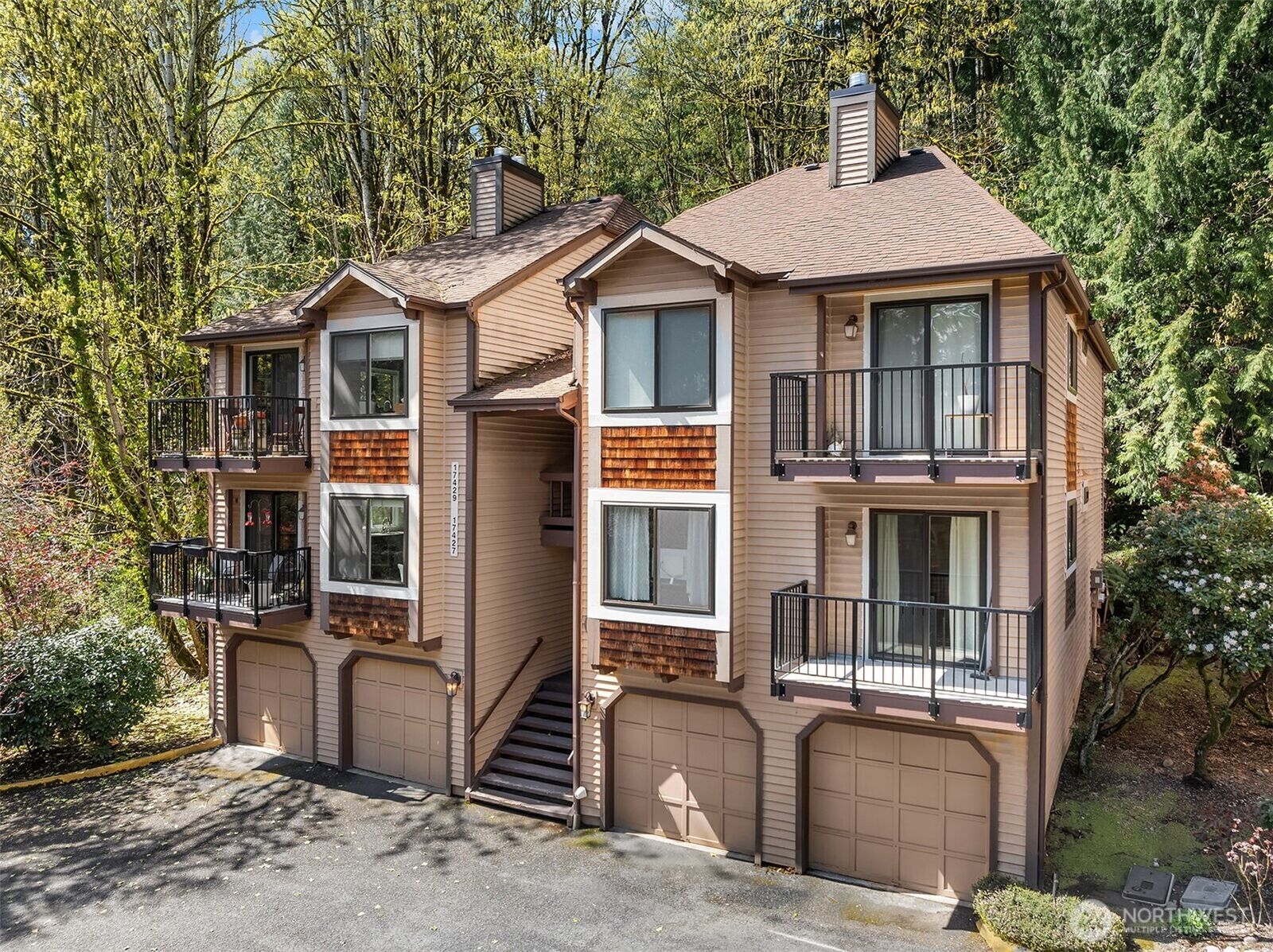 Property Photo:  17427 NE 88th Place  WA 98052 