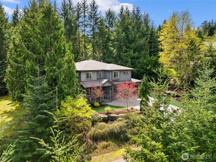 Property Photo:  7817 NE Ledgestone Loop  WA 98110 