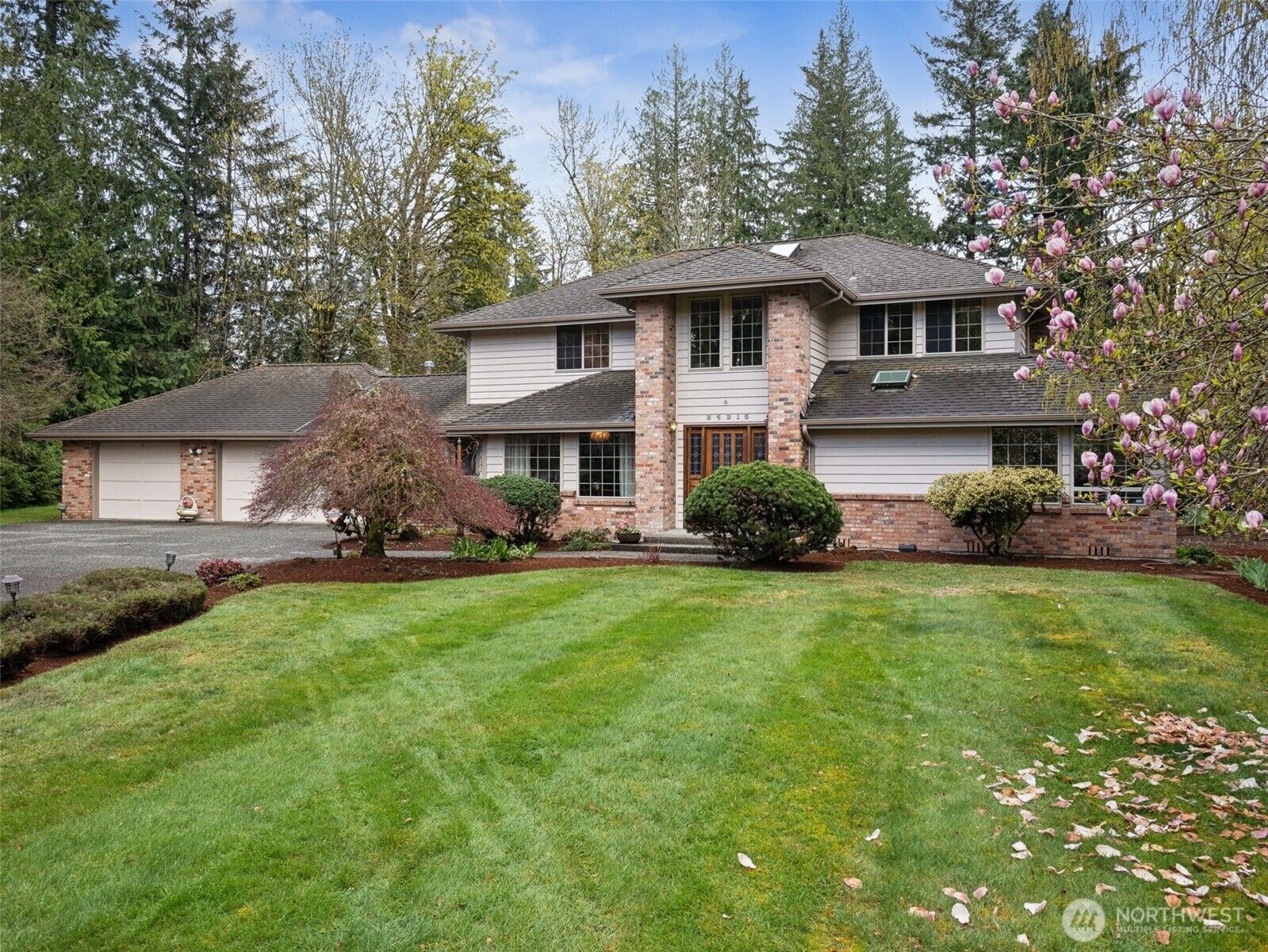 Property Photo: 24315 SE 225th Street WA 98038