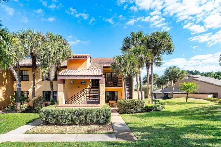 Property Photo:  11177 Aspen Glen Drive  FL 33437 