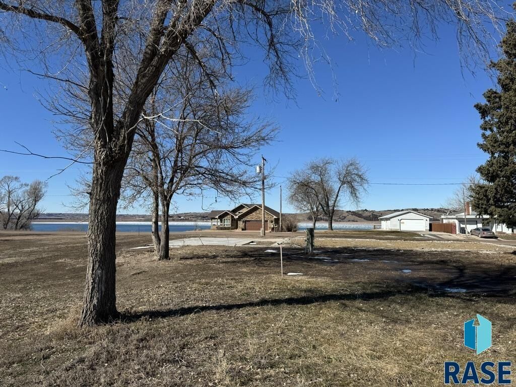 Property Photo:  407 S River St  SD 57325 