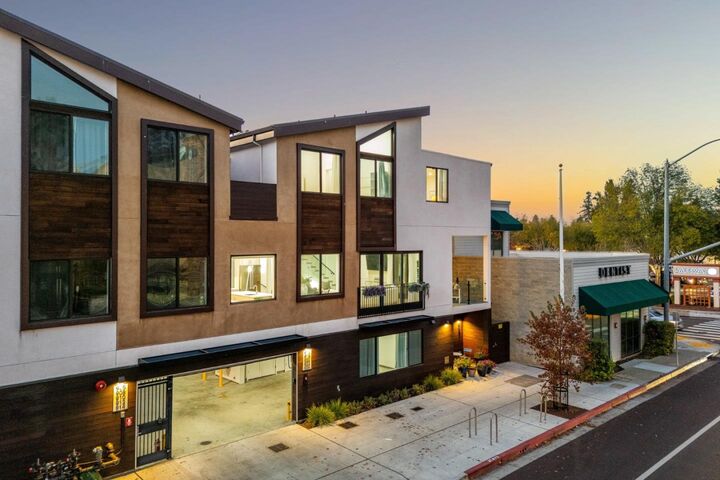 Property Photo:  908 Woodside  CA 94061 