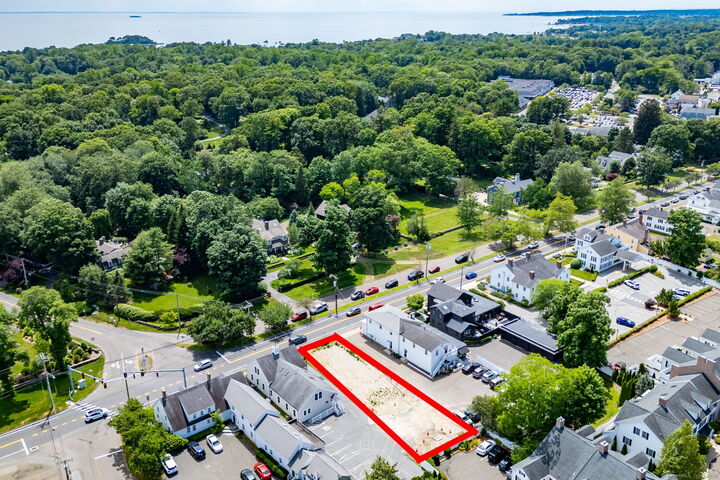 Property Photo:  885 Boston Post Road  CT 06443 