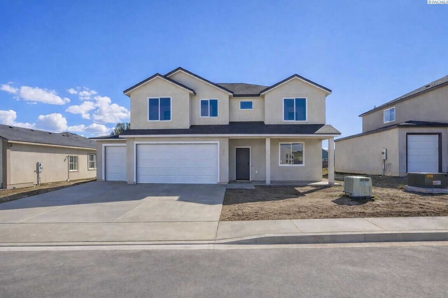 Property Photo:  308 Victoria Street  WA 98944 