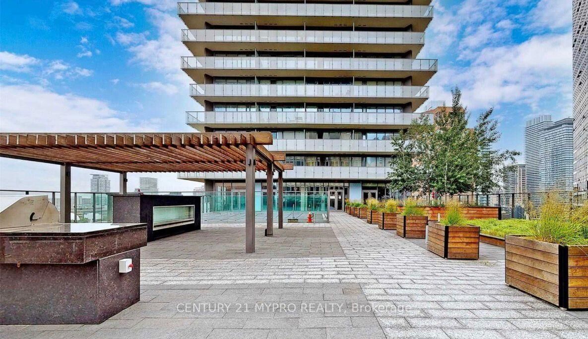 Property Photo:  57 St. Joseph Street 417  ON M5S 0C5 