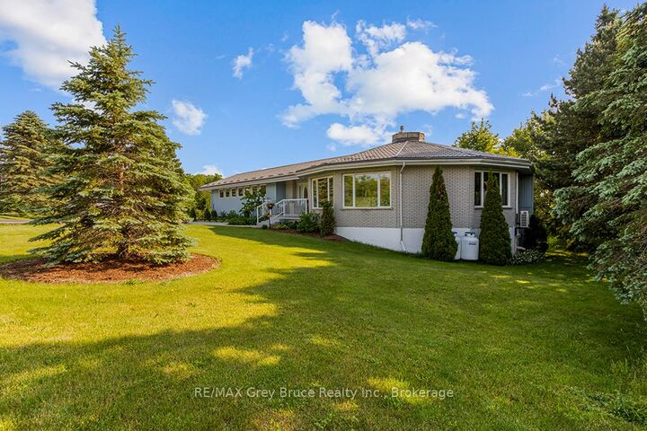 15 Isthmus Bay Road — photo 1