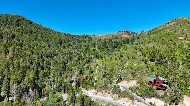 Property Photo:  655 Matterhorn Dr  UT 84098 