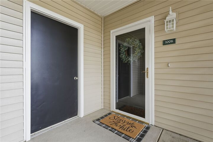 Property Photo:  1006 Lenox Oval  PA 15237 