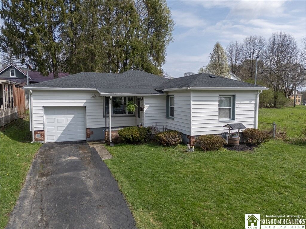 Property Photo:  12 Waldemeere Avenue  NY 14733 