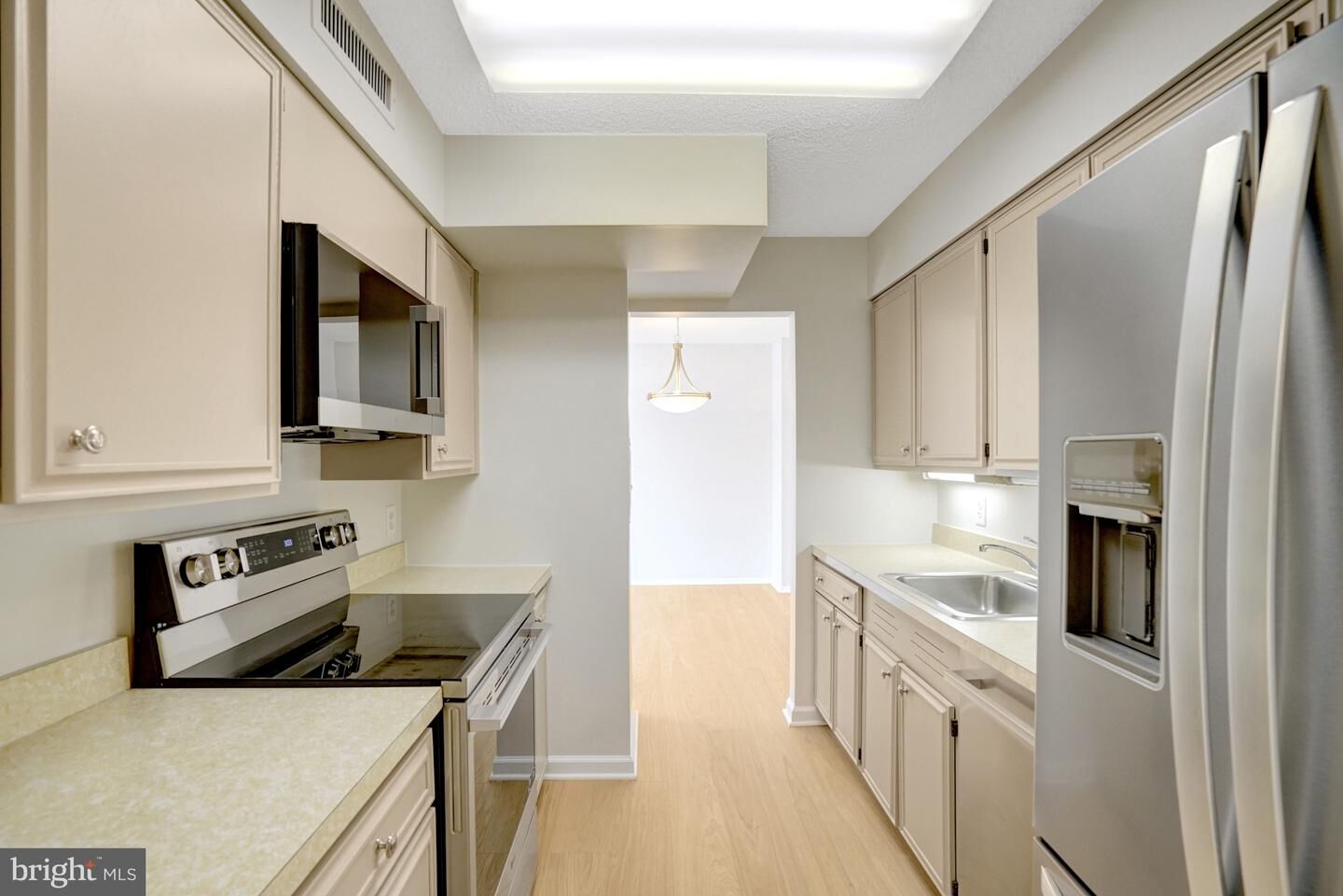 Property Photo:  3800 Fairfax Drive 807  VA 22203 