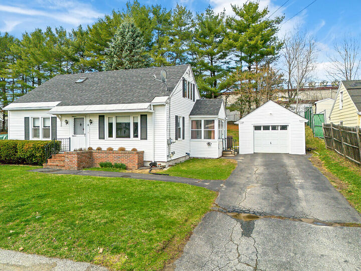 Property Photo:  7 Collette Street  ME 04901 