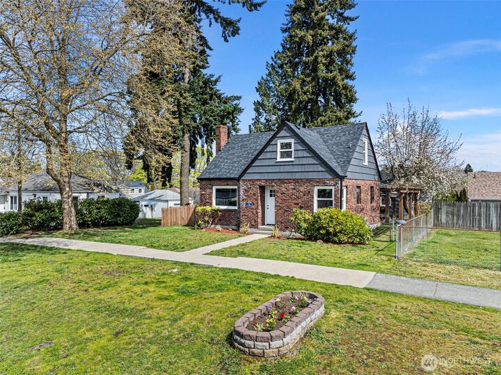 Property Photo:  2709 N Mason Avenue  WA 98407 