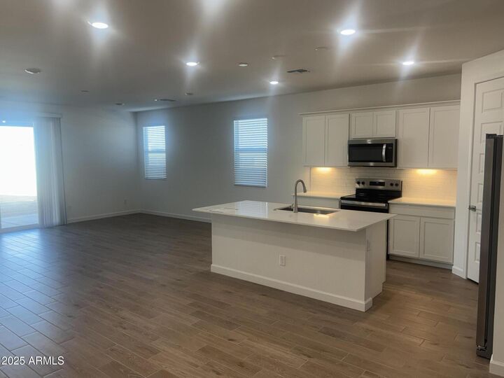 Property Photo:  9648 N 178th Drive  AZ 85355 