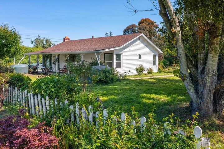 Property Photo:  431 Sexton Road  CA 95472 