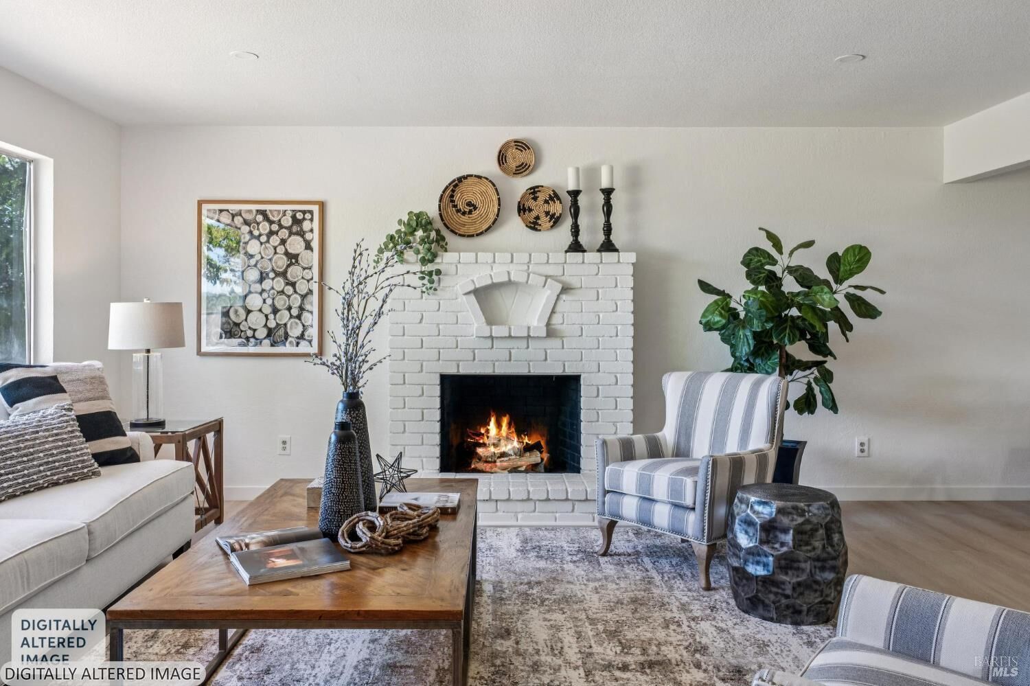 Property Photo:  2295 Francisco Avenue 1  CA 95403 