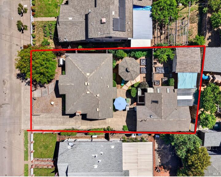 Property Photo:  441 N Jefferson Street  CA 95425 