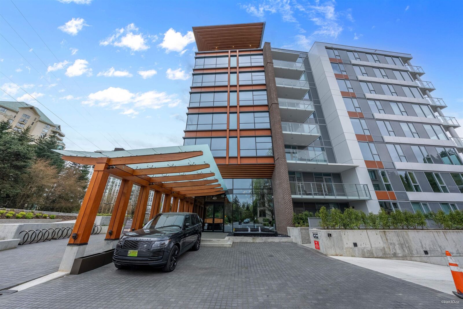 Property Photo: 423 6th Street 603 BC V7T 0A1