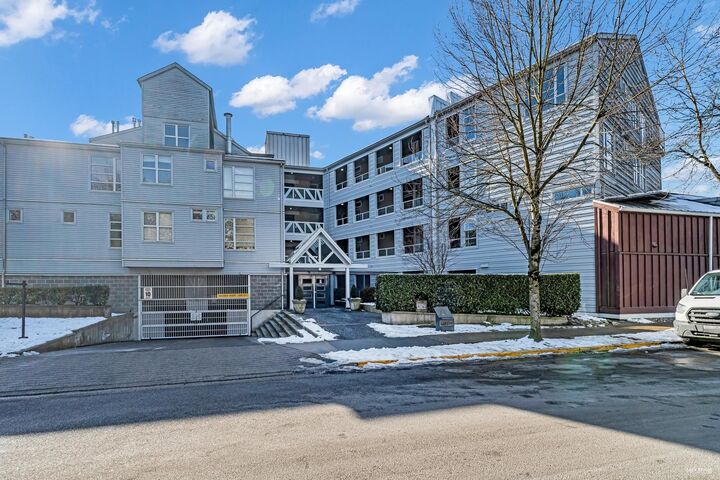 2020 E Kent Avenue South 208 — photo 1