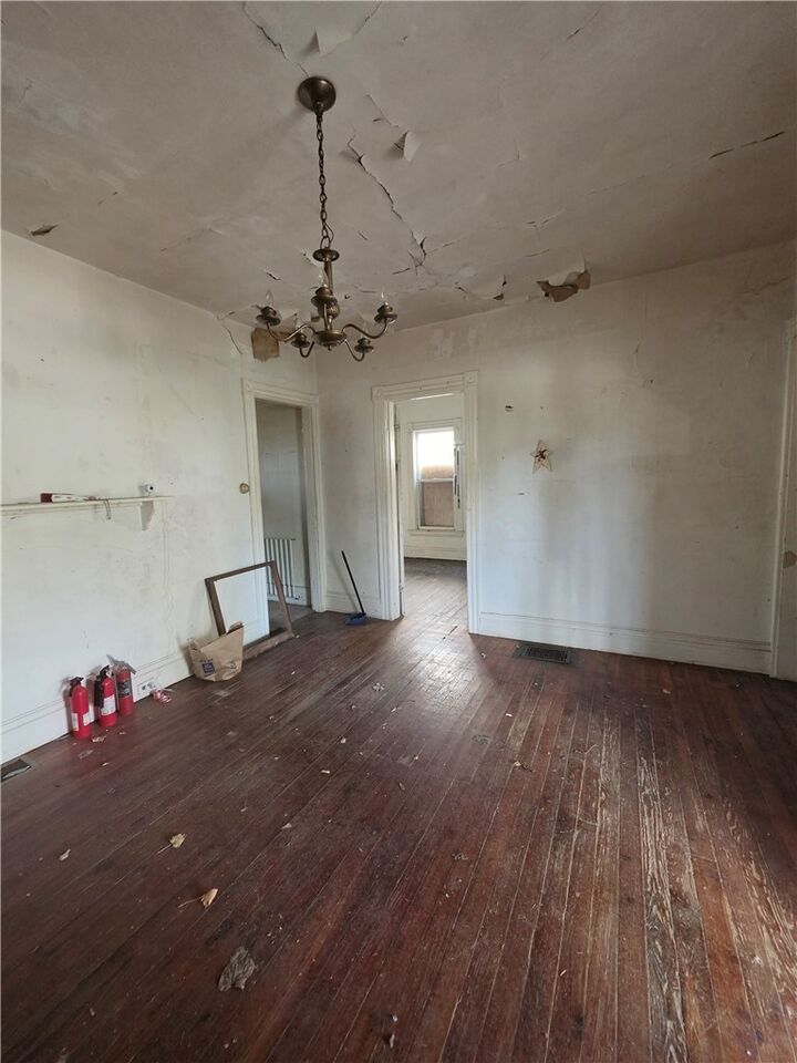 Property Photo:  406 Jefferson Street  NY 14904 