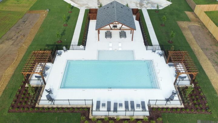 Property Photo:  37285 Rosewind St  LA 70769 